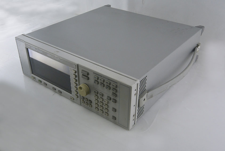 Keysight(Agilent) E4420B ESG-A Series Analog RF Signal Generator
