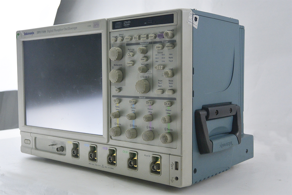 Tektronix DPO7104 Digital Phosphor Oscilloscopes